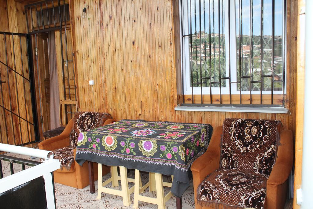 Guest House Iura Sighnaghi Eksteriør bilde